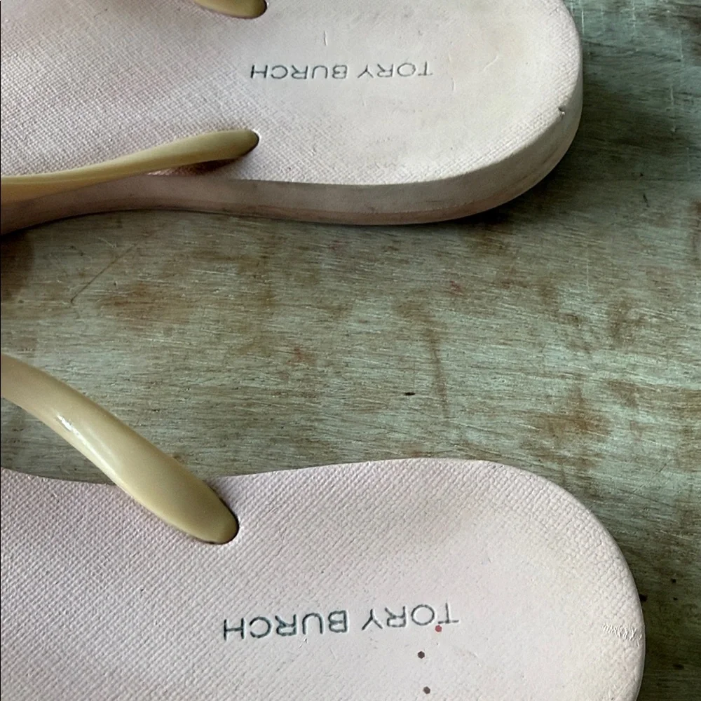 Tory Burch cream and Pink Sandals women’s‎ 6